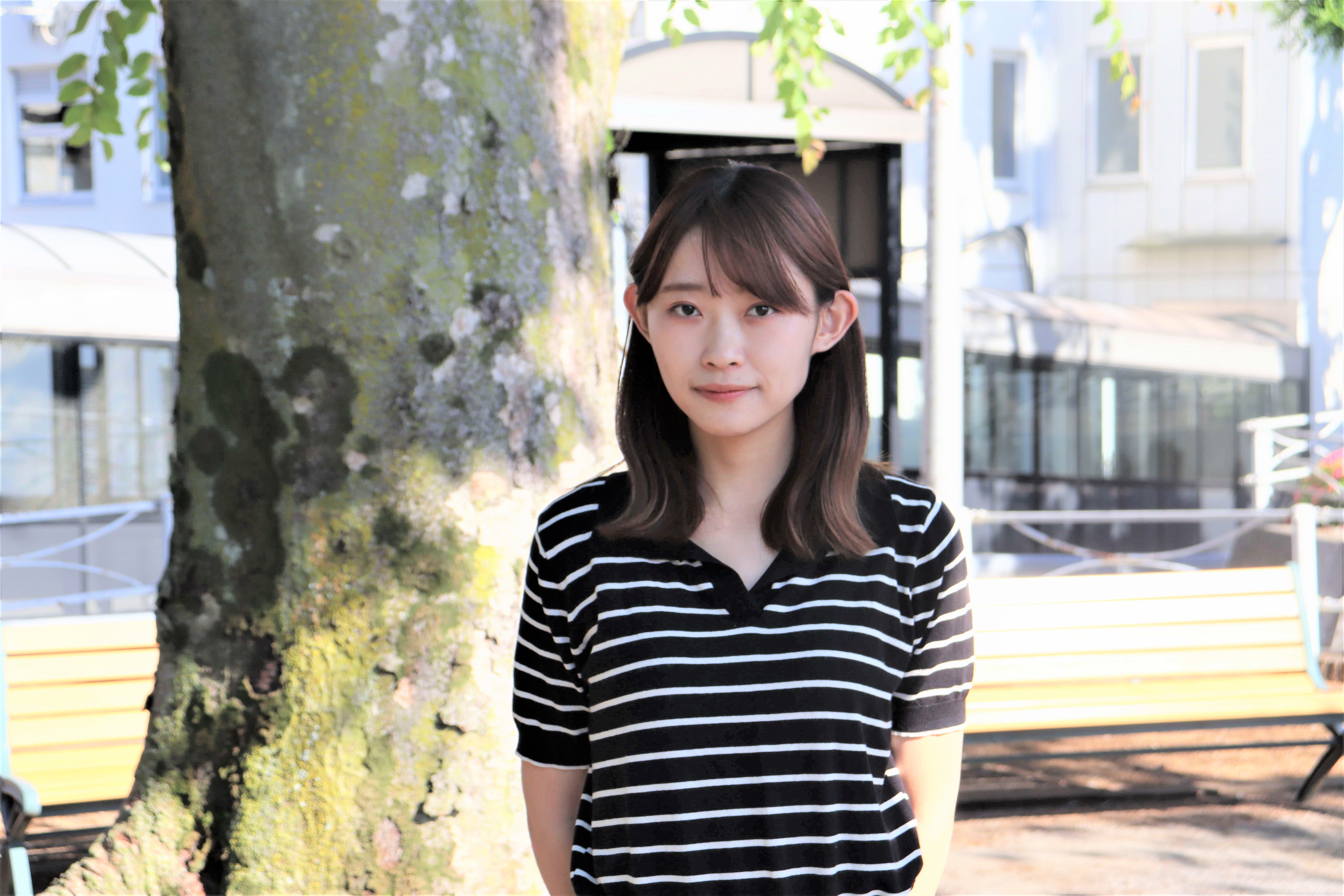 先輩職員 加我愛純(かがあずみ)の写真